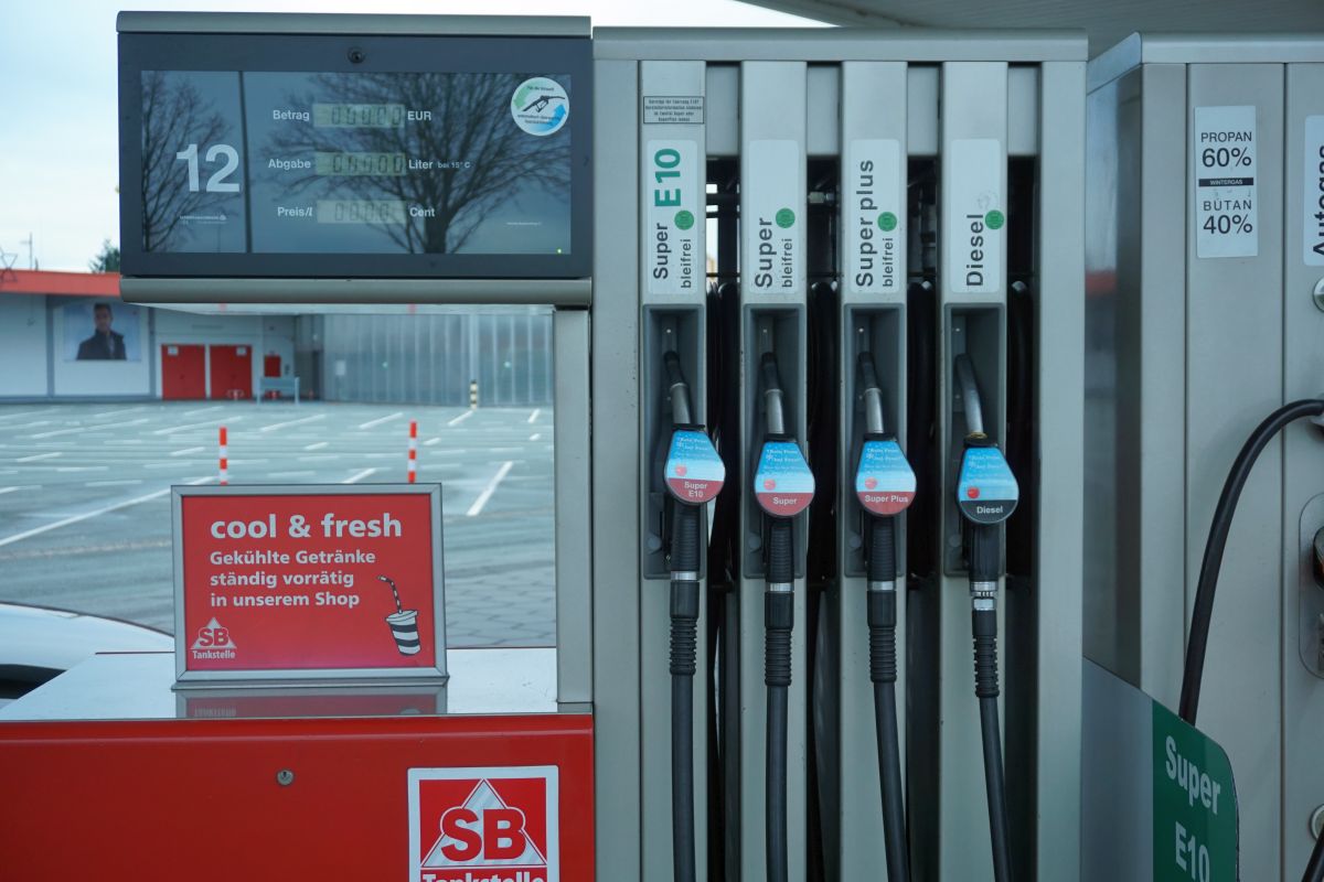 Diesel-Zapfpistole bei SB-tank 24, Ihrer günstigen SB-Tankstelle in  Zschorlau